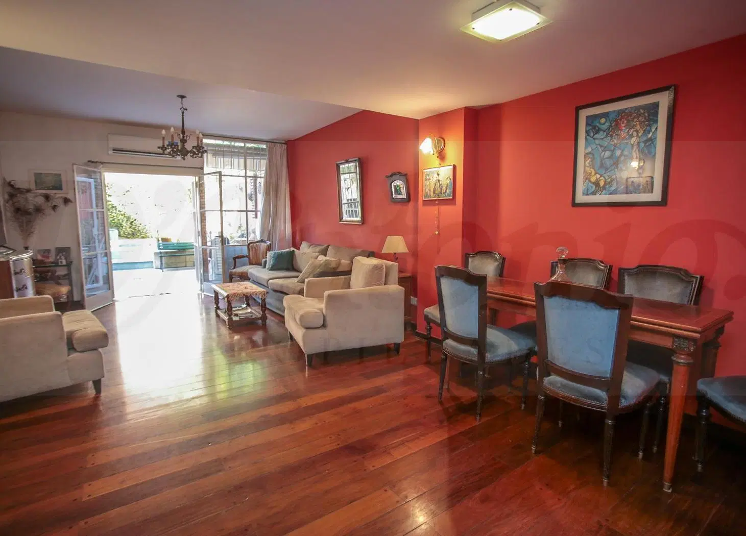 Casa- Triplex de 4 Dormitorios con Pileta, Jardín de Invierno y Cochera en 3 Plantas 5