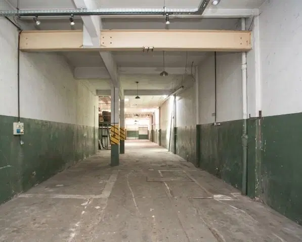 Planta Industrial con nave, entrada de camiones y gran potencial constructivo en Nueva Pompeya 4