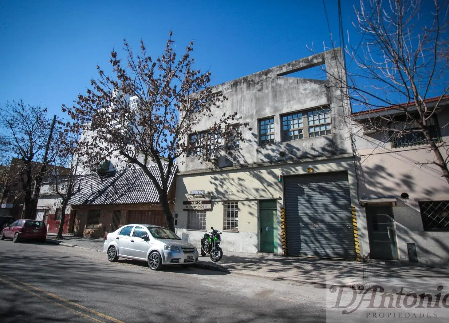 Planta Industrial con nave, entrada de camiones y gran potencial constructivo en Nueva Pompeya 2