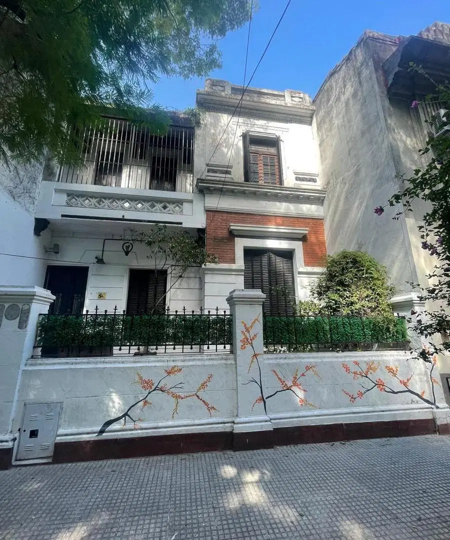 Exclusiva Casa de Época con Jardín en el Mejor Caballito Residencial 2