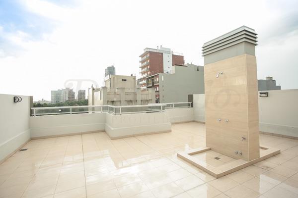 Foto de Monoambiente de categoría con balcón, parrilla y solarium en Flores, imagen 1