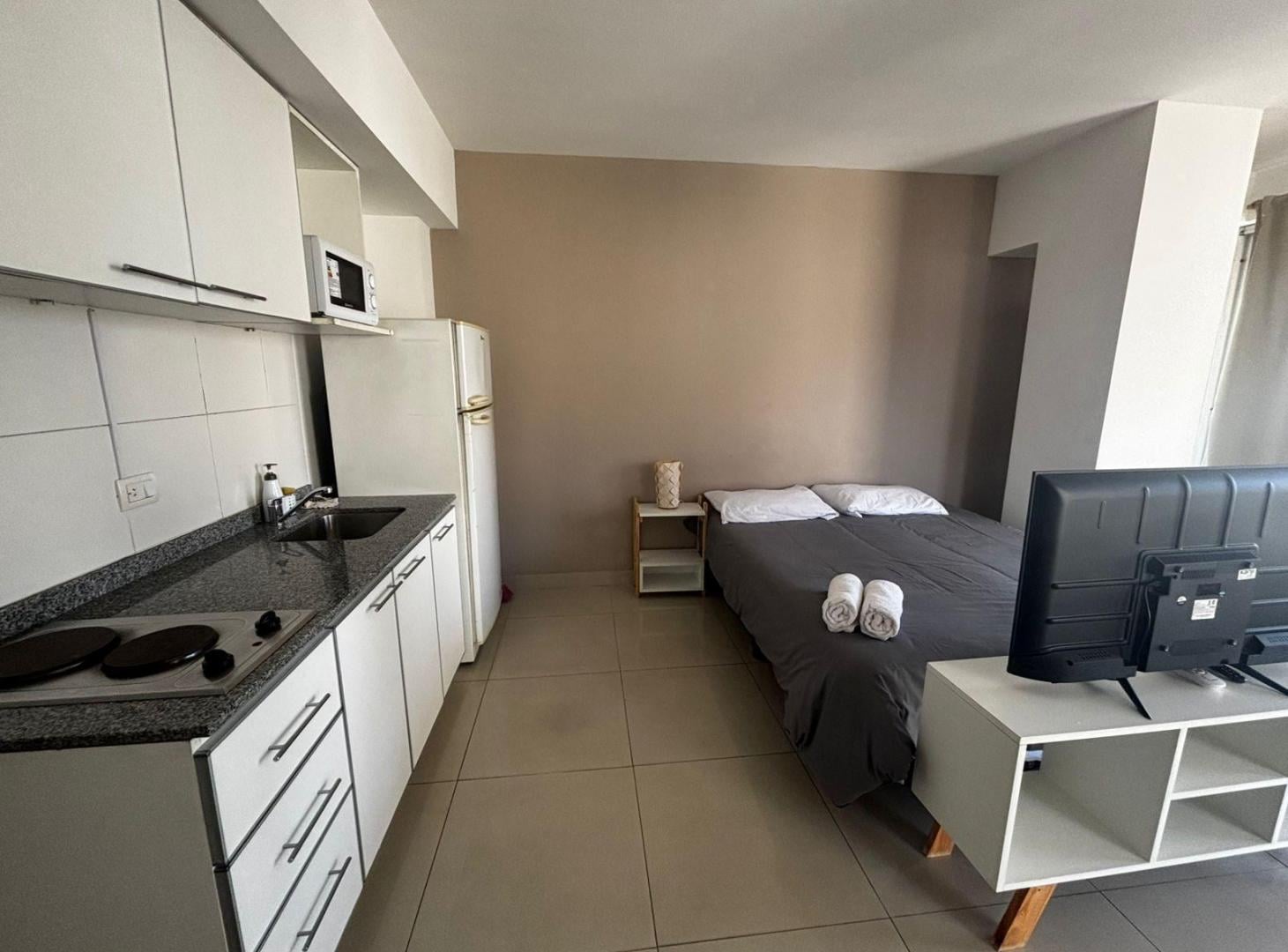 Foto de ALQUILER | MONOAMBIENTE CON BALCÓN Y AMENITIES – APTO PROFESIONAL, imagen 2