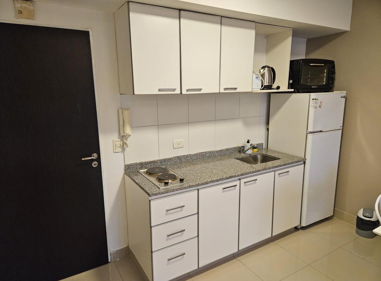 Foto de ALQUILER | MONOAMBIENTE CON BALCON Y AMENITIES – APTO PROFESIONAL, imagen 1