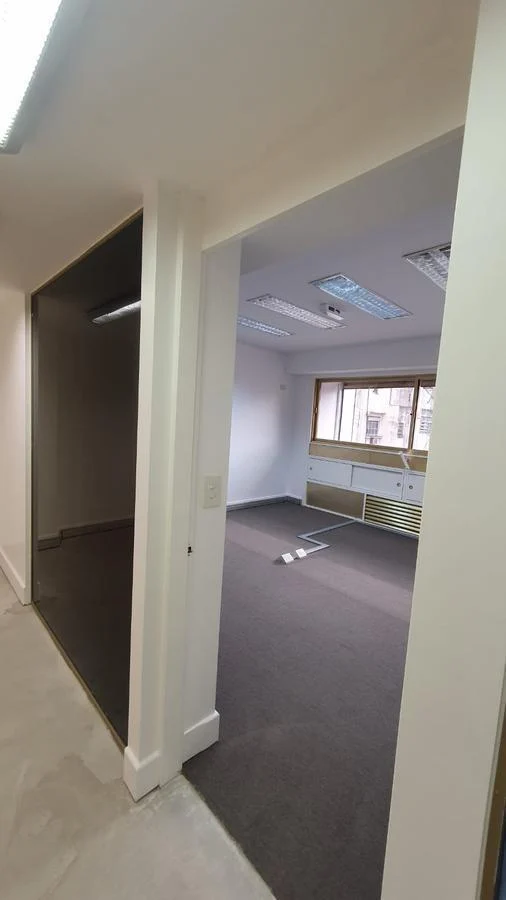 Cerrito 1100 - Semipiso 200 m2 c/2 cocheras