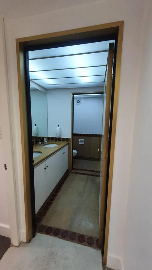 Cerrito 1100 - Semipiso 200 m2 c/2 cocheras