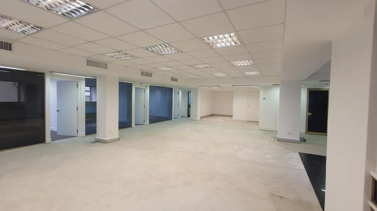 Cerrito 1100 - Semipiso 200 m2 c/2 cocheras
