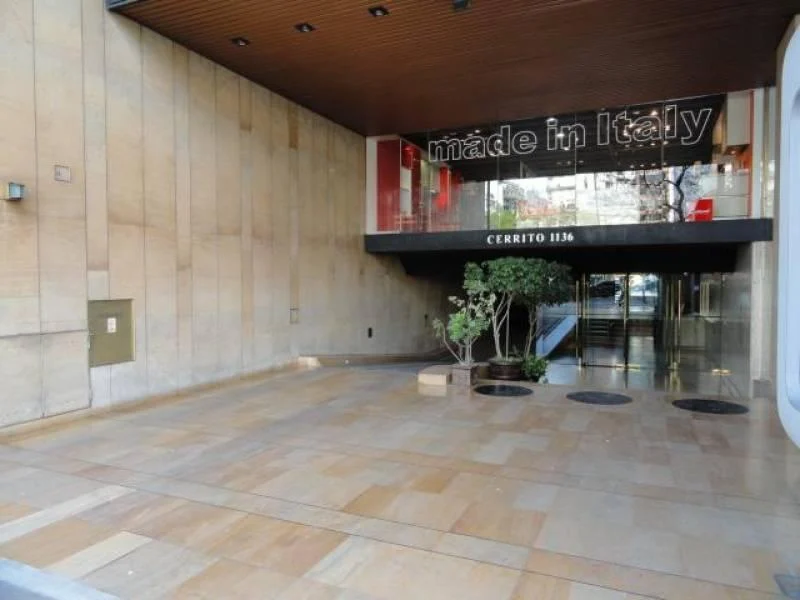 Cerrito 1100 - Semipiso 200 m2 c/2 cocheras