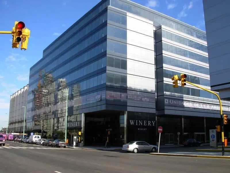 Impecable oficina 100 m2 c/coch. en la mejor ubicación de Pto. Madero 4