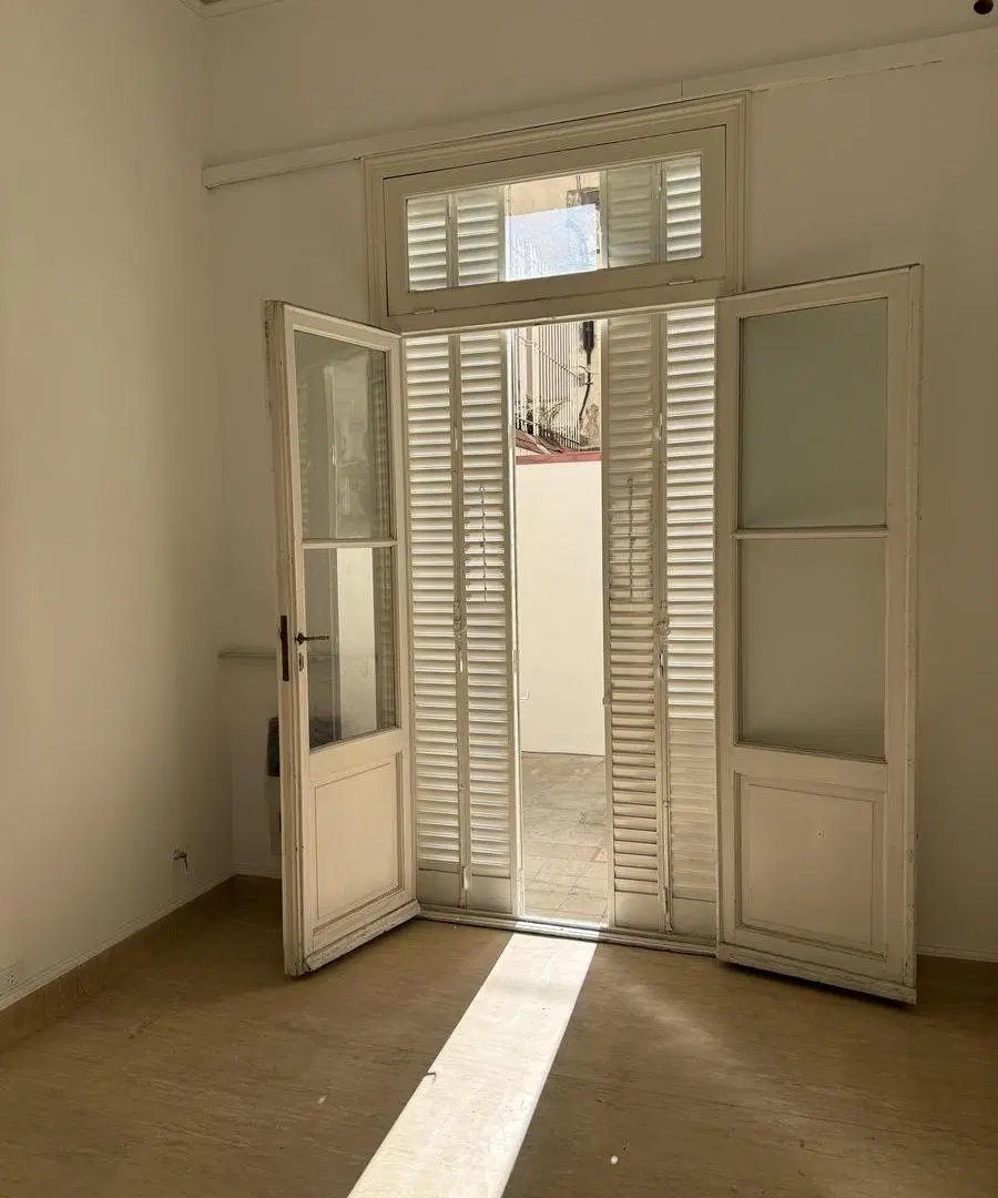 Oficina 90 m2 (4 amb) s/Pueyrredón esq. Corrientes 4