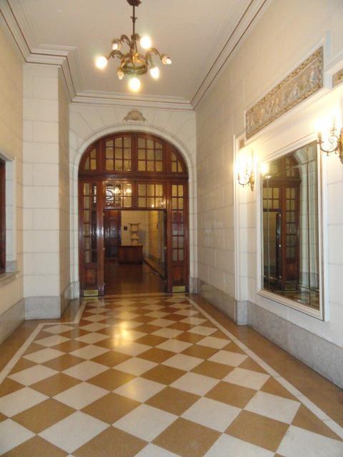 Oficina 90 m2 (4 amb) s/Pueyrredón esq. Corrientes