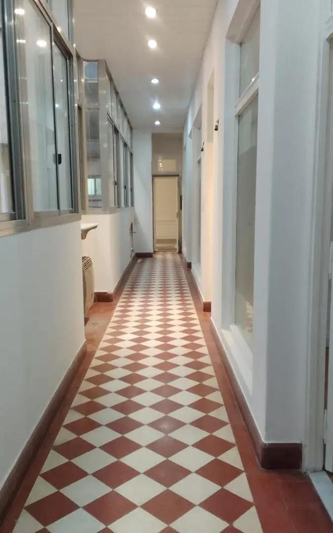 Av. Rivadavia 2358 3° Der 3