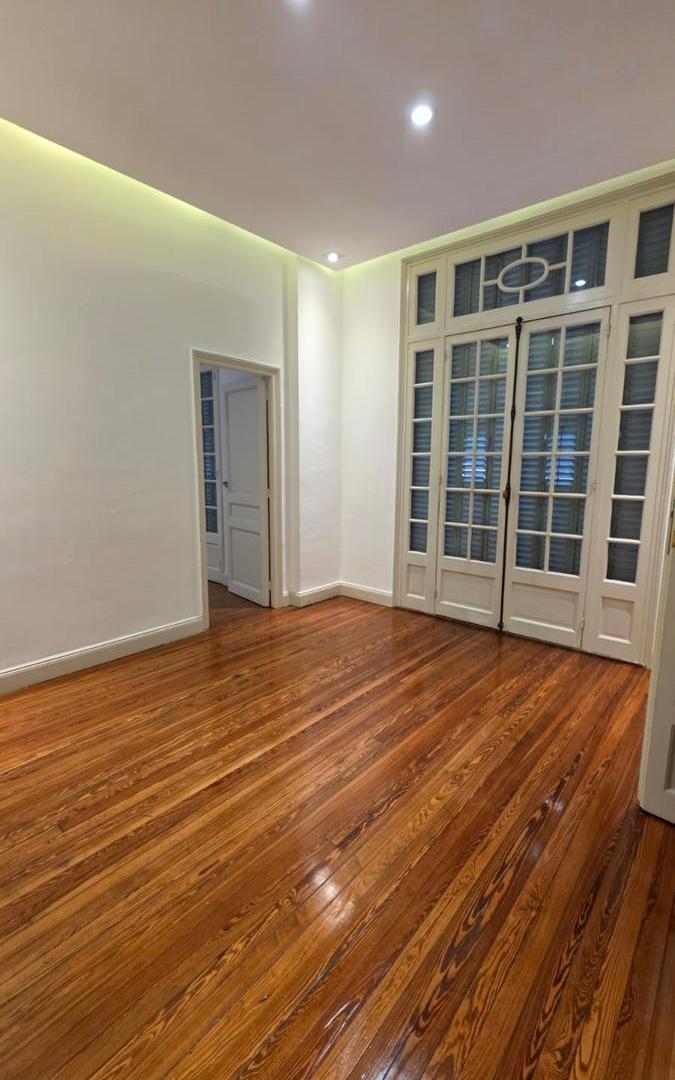 Foto de Oficina 265 m2 (11 amb) s/Corrientes esq. Pueyrredón, imagen 3