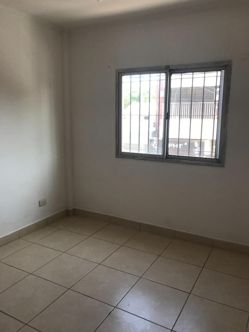 Oficinas mas locales en Venta en Burzaco! Oportunidad!!!
