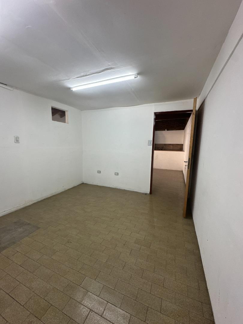 Foto de Oficinas mas locales en Venta en Burzaco! Oportunidad!!!, imagen 4