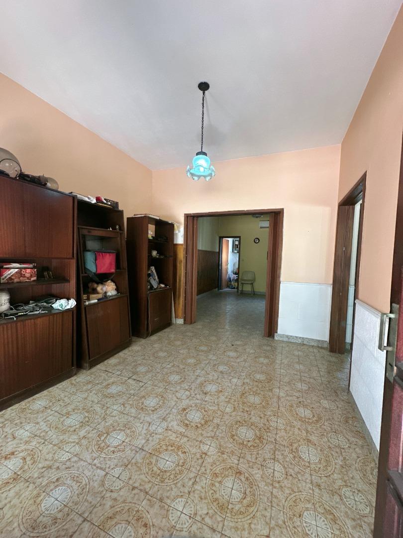 Casa con 2 Dorm., Patio y Garage - Lomas de Zamora 1