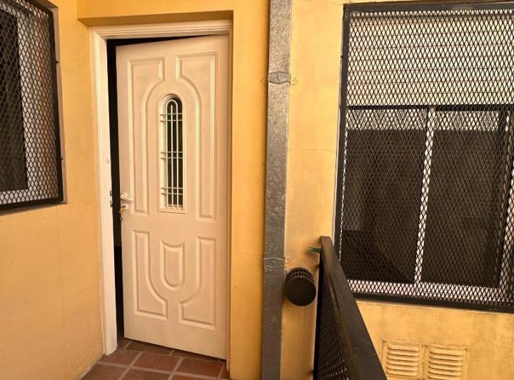 Dpto 2 amb, 1er piso por escalera - Tarija 255 3