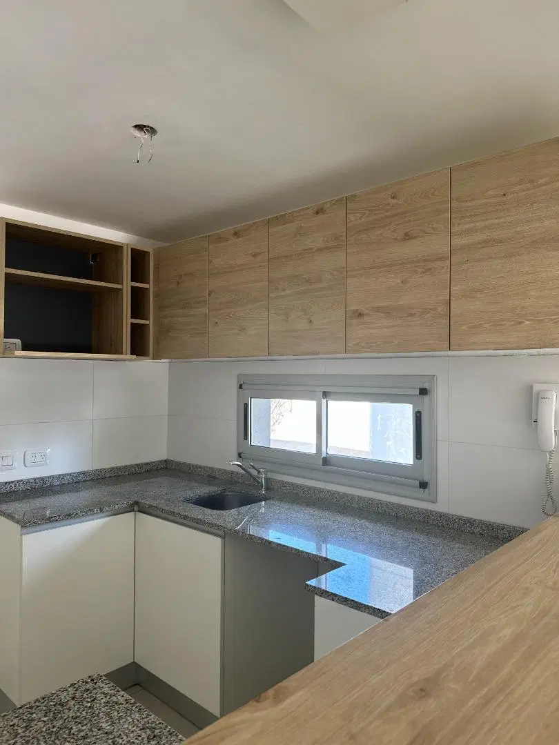 Dpto 2 amb con terraza propia y 2 cocheras - Alte Brown 2438 5