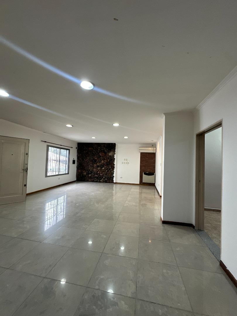 Foto de 3 dorm, 2 baños, patio, amplia cocina-San Blas 326, Turdera, imagen 2