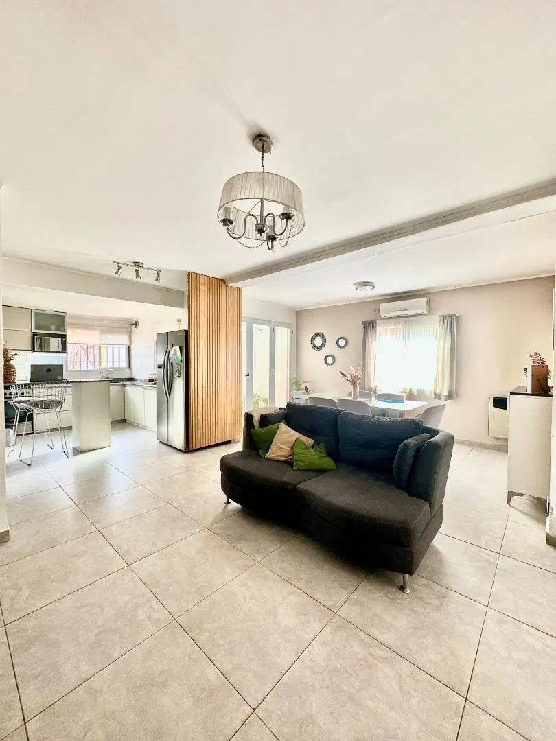 Casa 2 dorm, patio, quincho y terraza - Gral Paz 815 4