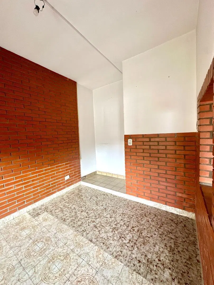 Casa 3 amb con patio y cochera - Lavallol 2