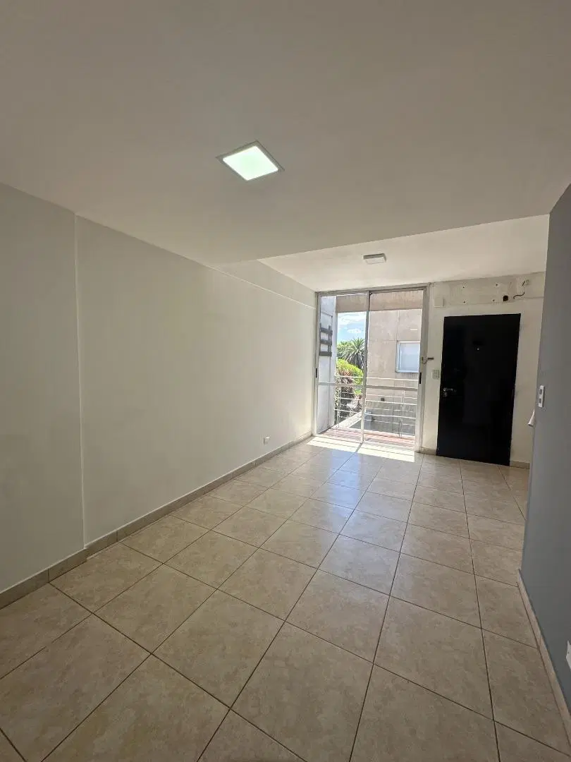 Dpto 2 amb, excelente ubicacion - Loria 1169 5