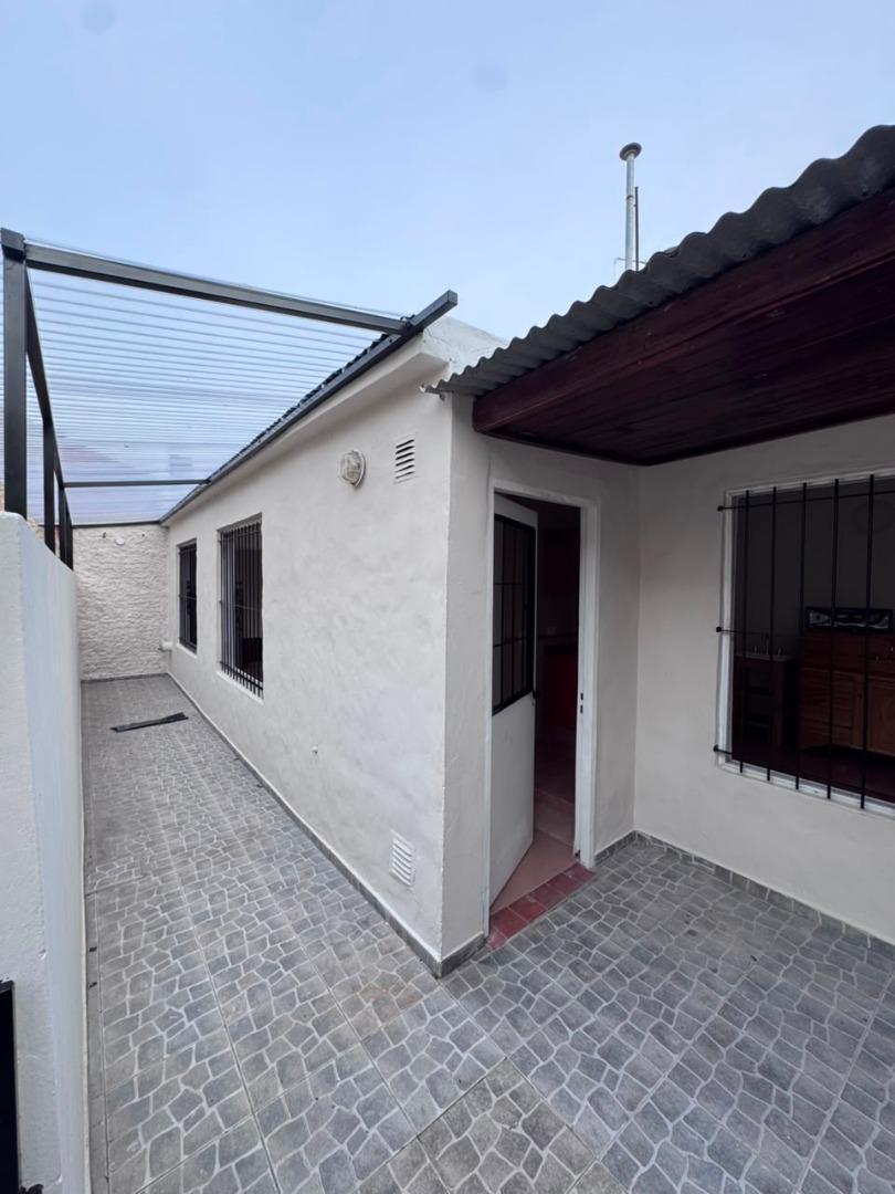 Dpto 2 amb + escritorio con patio - Llavallol