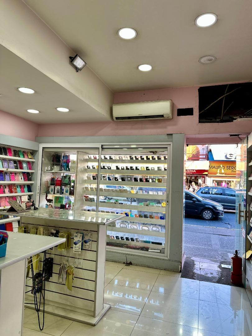 Foto de Local en centro de Lomas, a mts de la estacion - Boedo 163, imagen 1