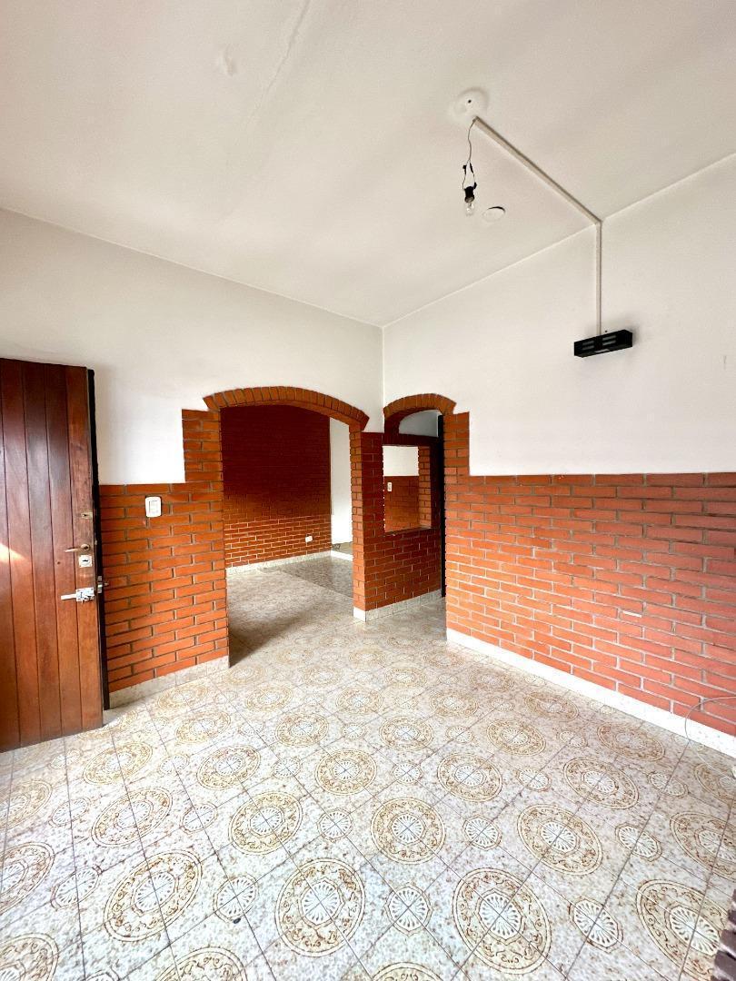 Foto de Casa 3 amb con patio y cochera - Lavallol, imagen 2