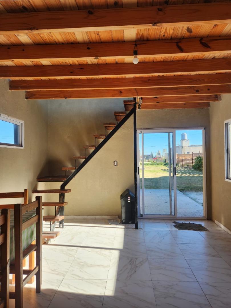 Foto de Casa con pileta en lote 10x38 - Barrio Los Tilos, imagen 4