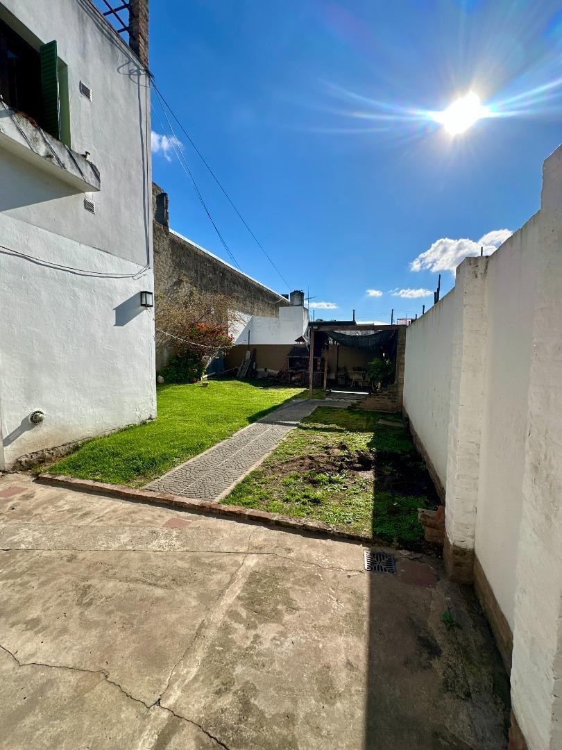 Foto de PH con amplio jardín propio en Banfield - Carlos Croce 1255, imagen 5