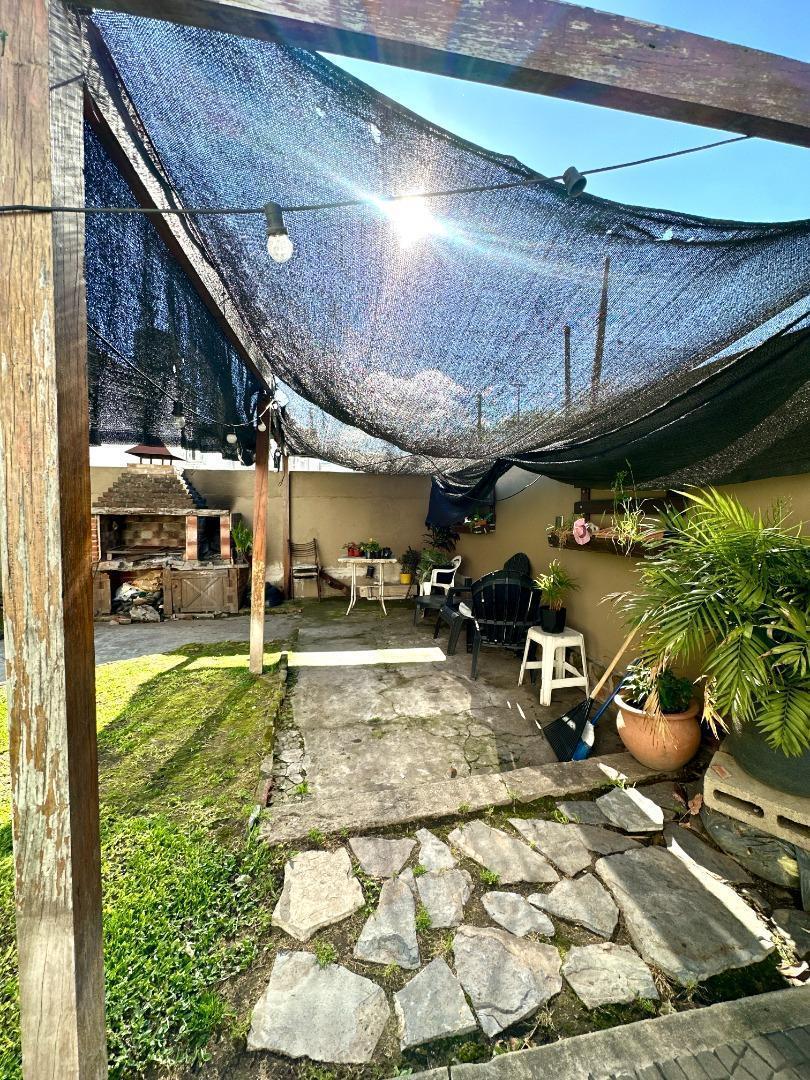 Foto de PH con amplio jardín propio en Banfield - Carlos Croce 1255, imagen 2