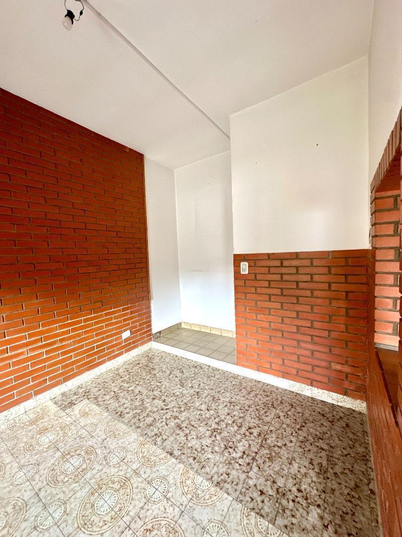 Foto de Casa 2 dorm, cochera y patio - Legisladores 88, Llavallol, imagen 4