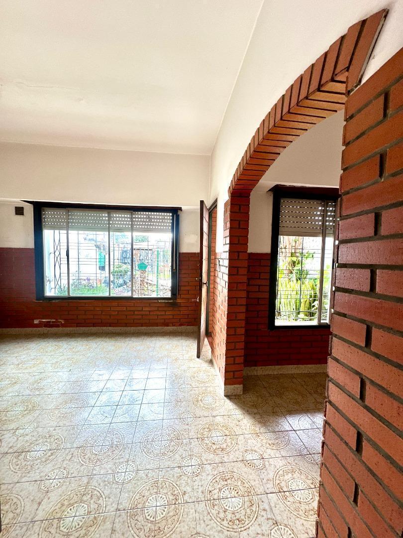Foto de Casa 2 dorm, cochera y patio - Legisladores 88, Llavallol, imagen 5