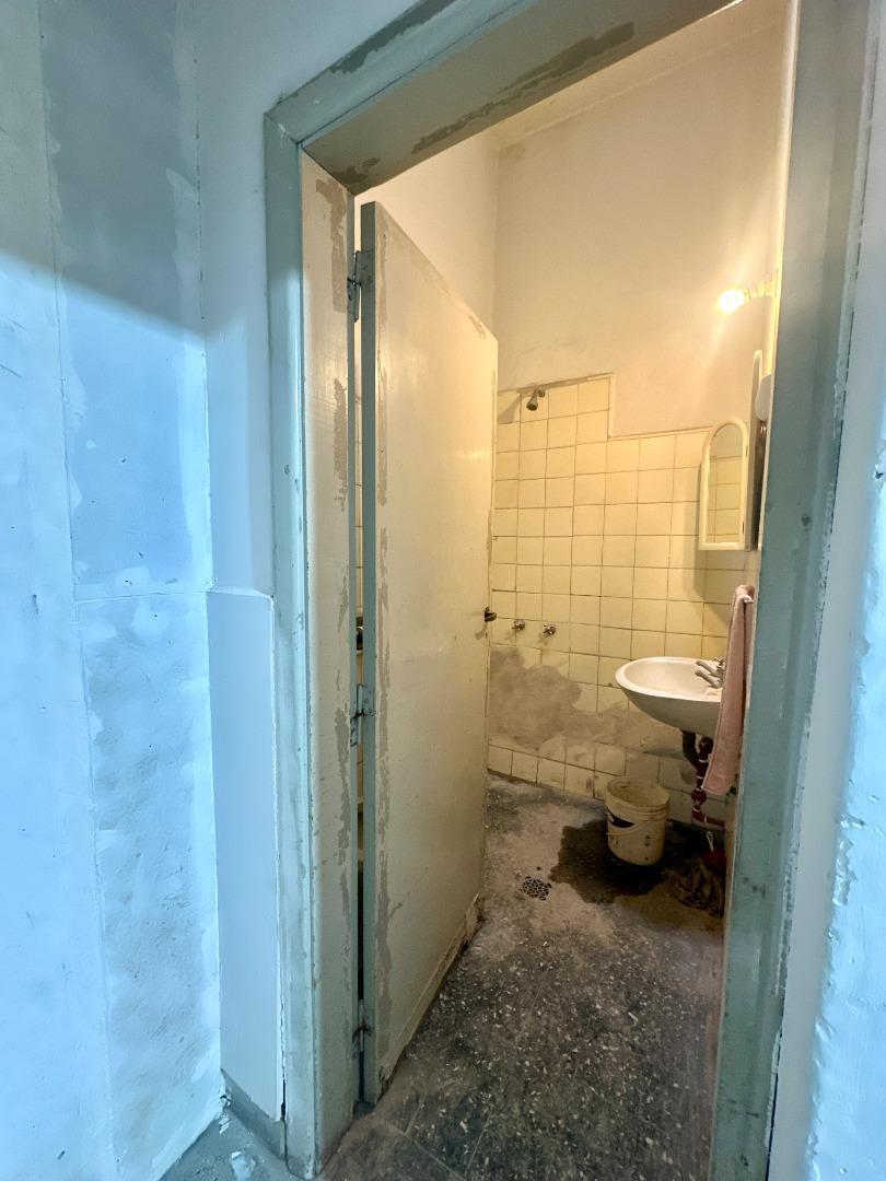 Foto de Local de amplias dimensiones en Temperley - Avellaneda 915, imagen 4