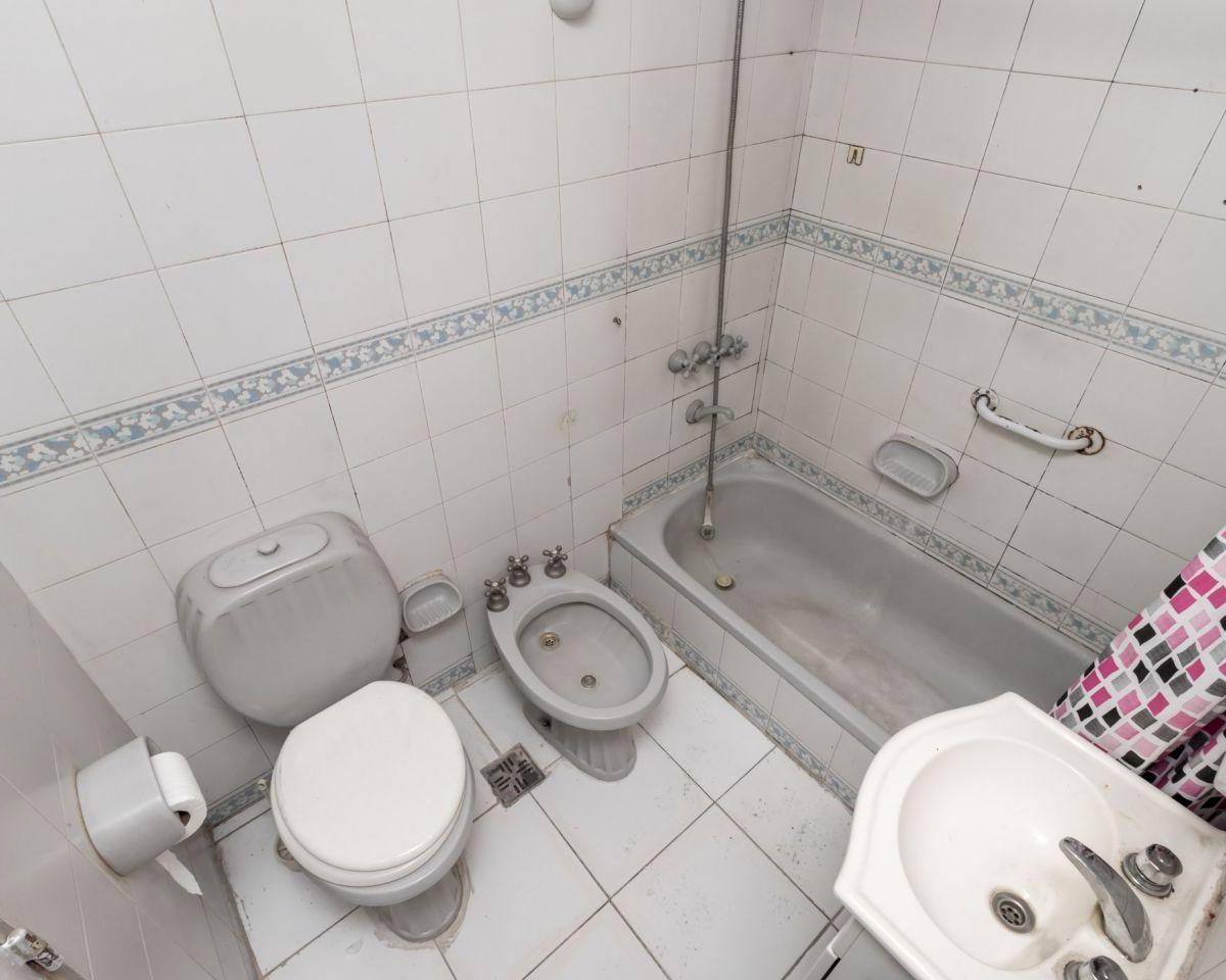 Departamento 4 Ambientes. | Av Montes de Oca 1650 4