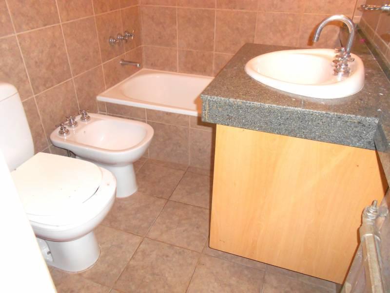 Foto de Alquilo: Once: 3 amb. Contrafrente. Balcón. Cocina, baño completo y toilette. Todo Luz.-, imagen 2