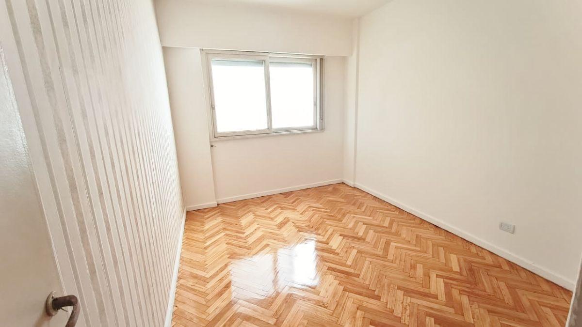 Foto de EXC 3 AMB CFTE MUY LUMINOSO 2 BAÑOS RECIEN PINTADO PISOS PARQUET, imagen 5