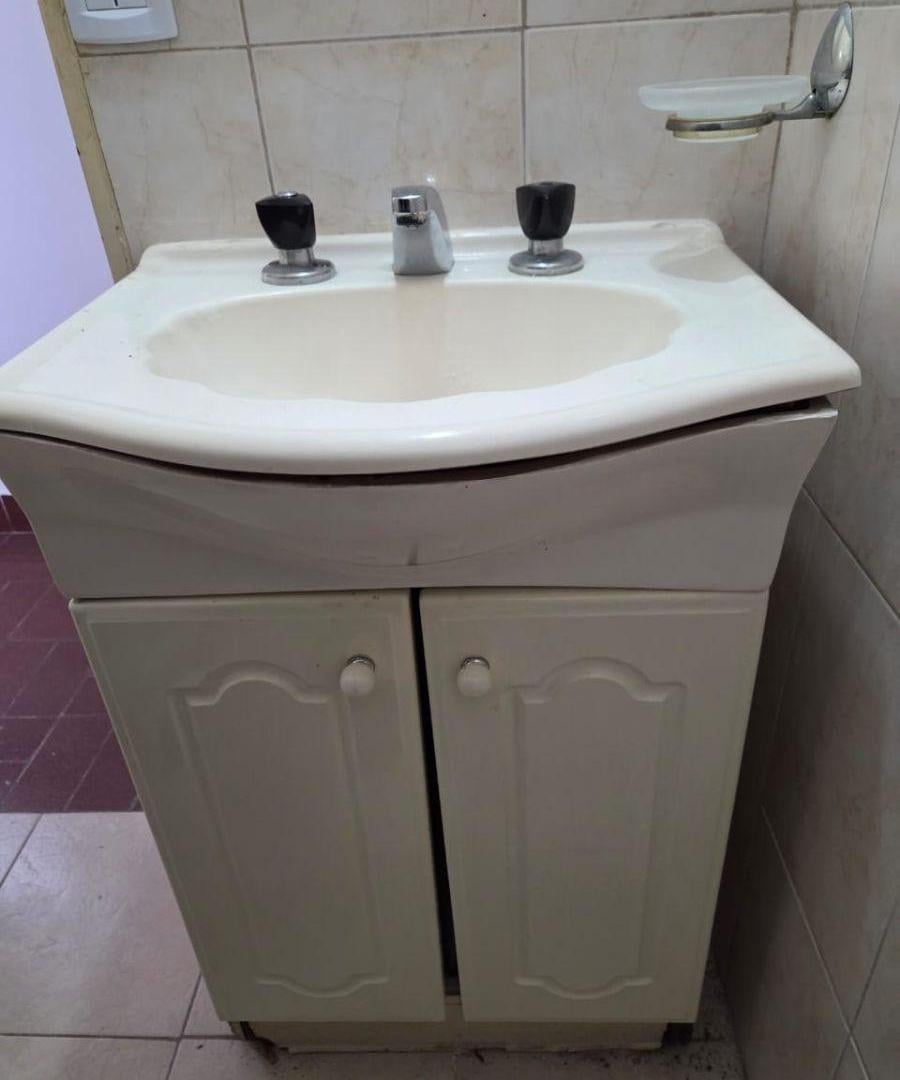 Foto de BUEN 2 AMBIENTES MUY LUM PISO 5° CFTE AP/PROF LAVADERO INDEP VALENTÍN, imagen 2