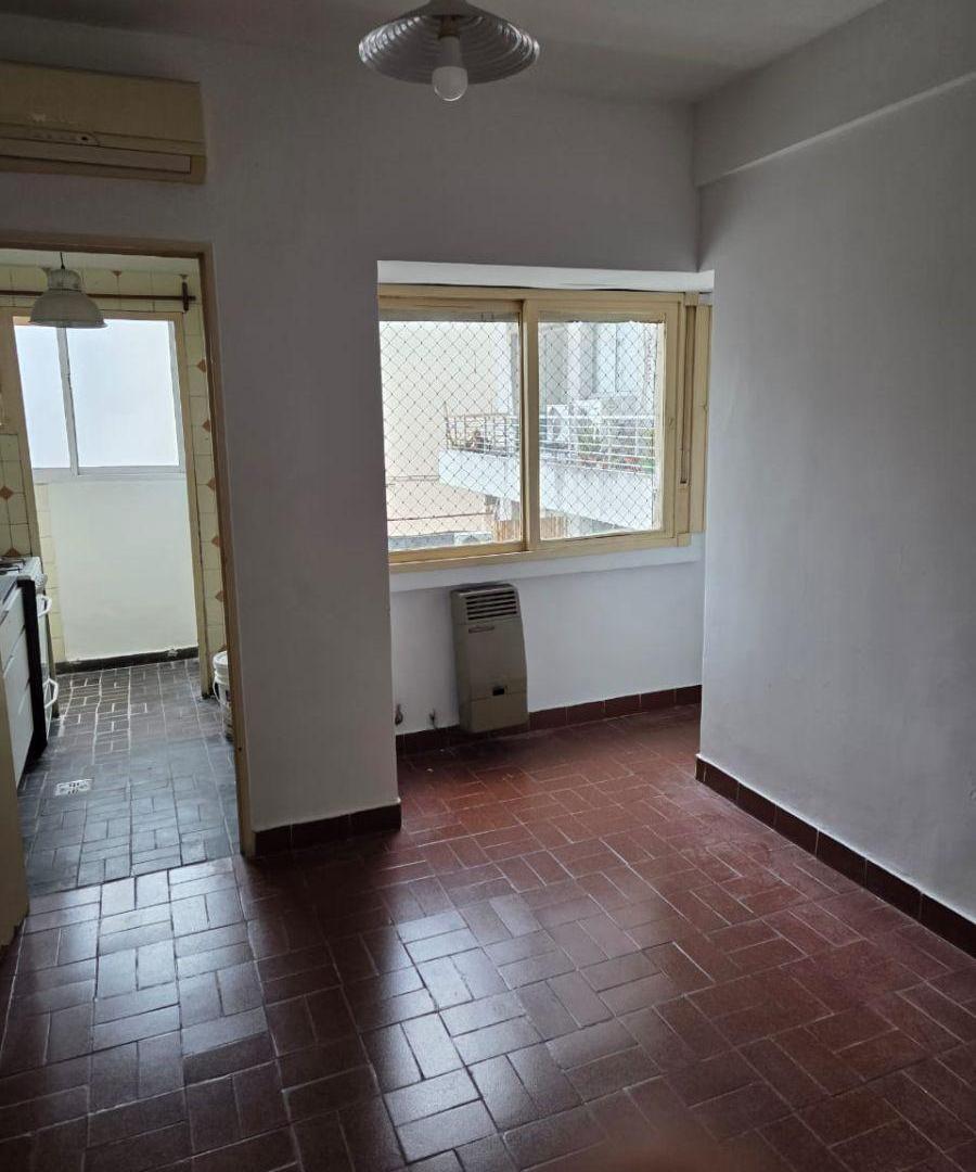 Foto de BUEN 2 AMBIENTES MUY LUM PISO 5° CFTE AP/PROF LAVADERO INDEP VALENTÍN, imagen 1