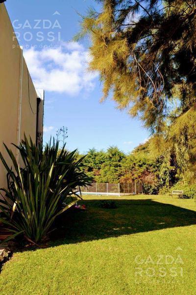Foto de Hermosa casa de estilo moderno en El Lauquen, Canning, imagen 4