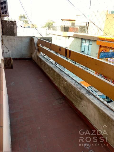 Foto de Departamento en alquiler en Adrogue, imagen 2