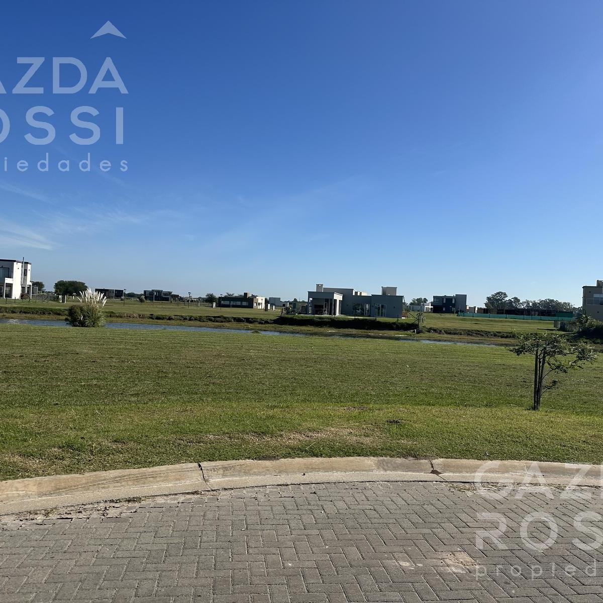 Espectacular lote al agua en Santa Clara al sur