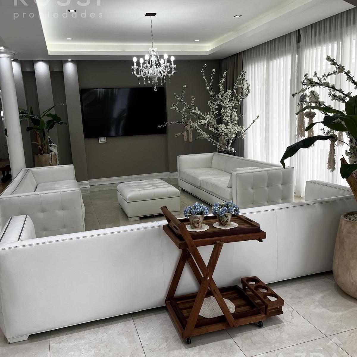 Magnifica Propiedad en Doble Lote Saint Thomas Este - Oeste 1