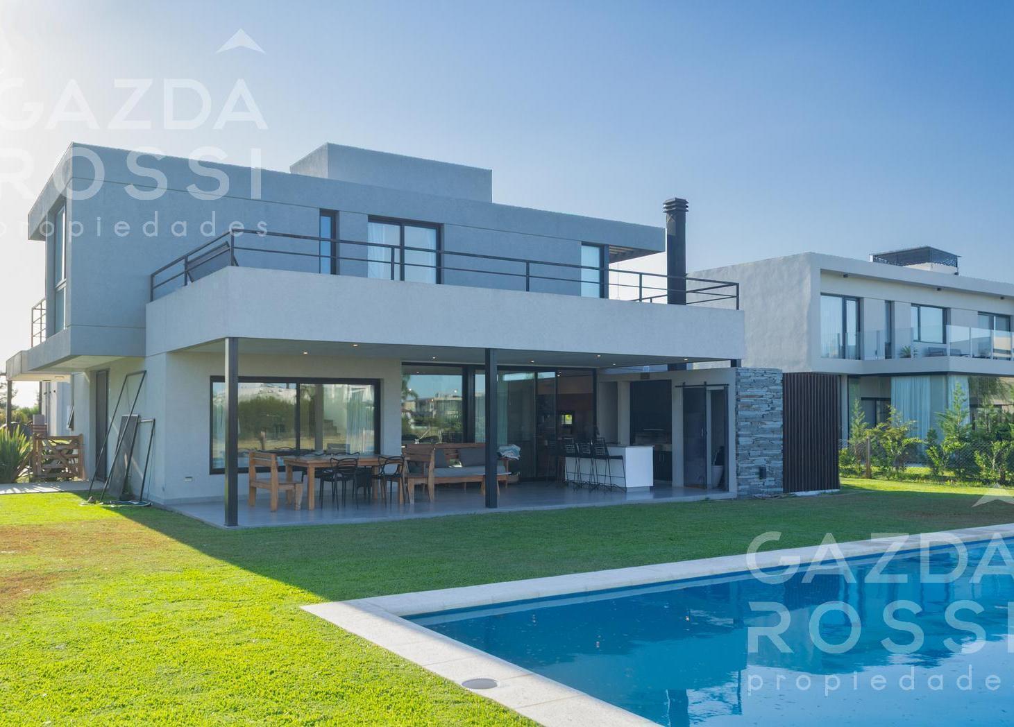 Espectacular casa en Terralagos, sector laguna