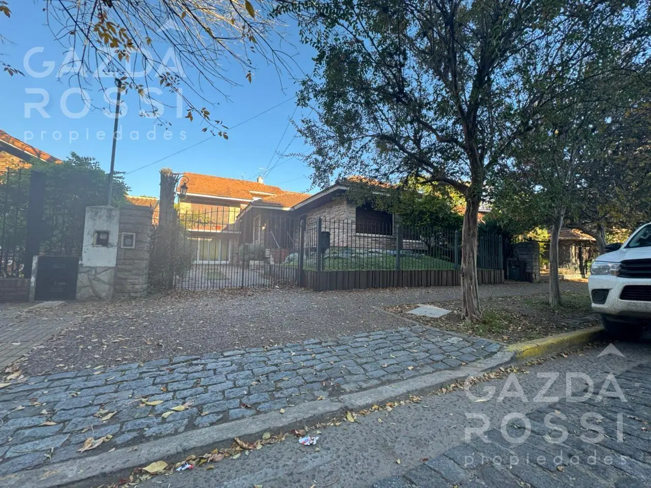 Casa en venta en Adrogue 2