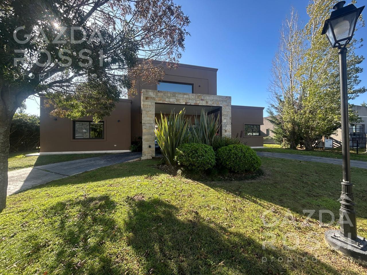 Espectacular casa en Santa Juana