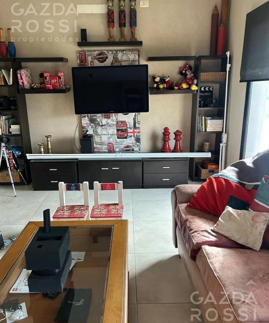 Espectacular casa en Santa Juana 8