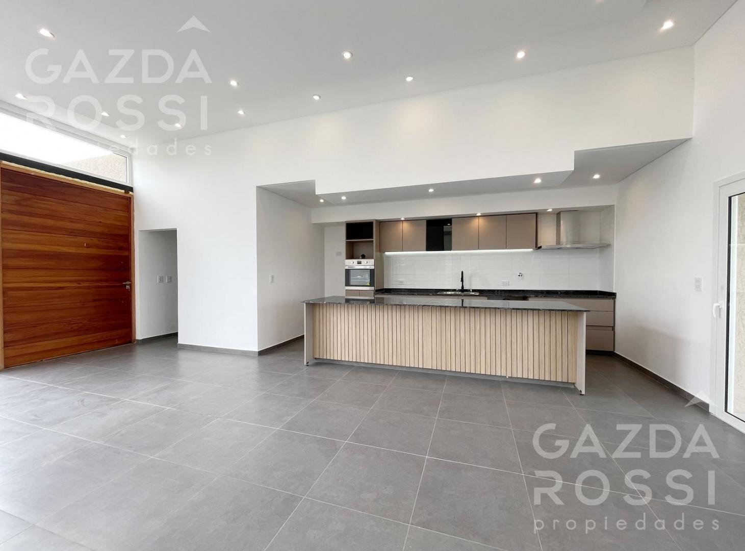 Foto de venta casa con piscina en Barrio San Felipe, imagen 5