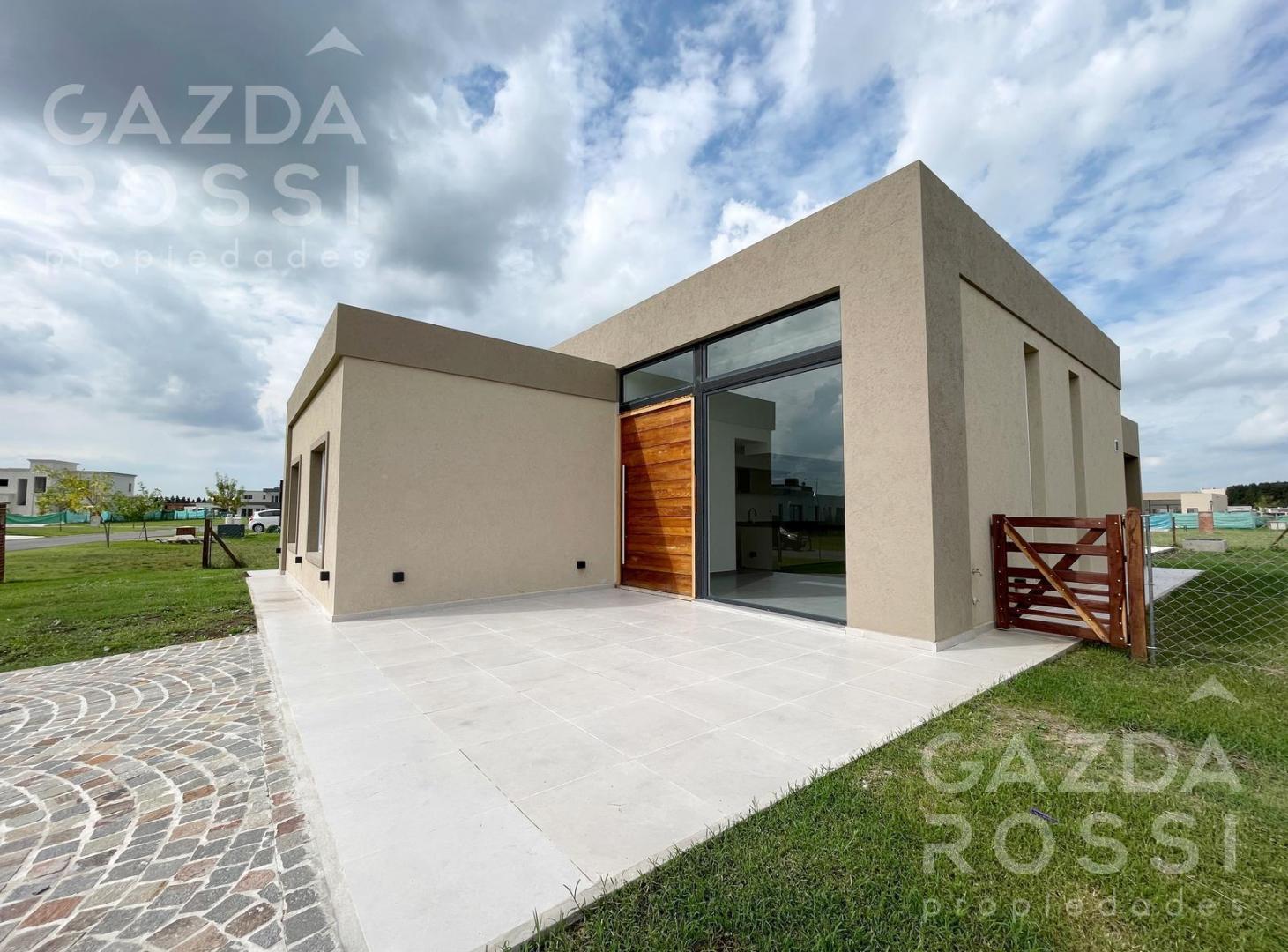 Foto de venta casa con piscina en Barrio San Felipe, imagen 4