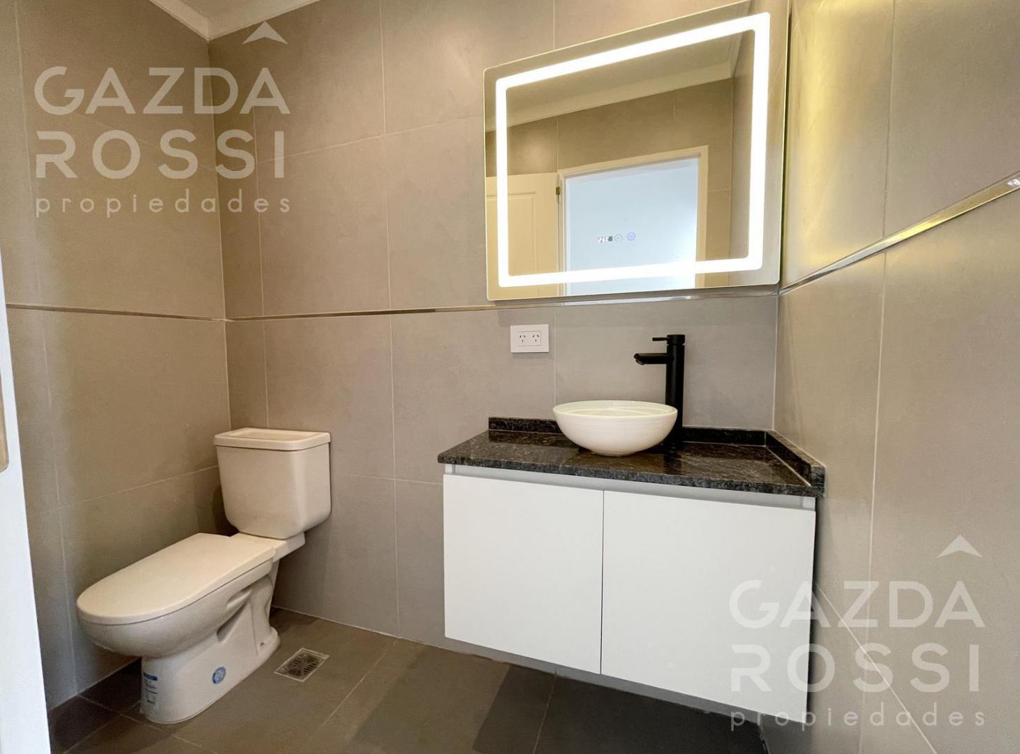 Foto de venta casa con piscina en Barrio San Felipe, imagen 3